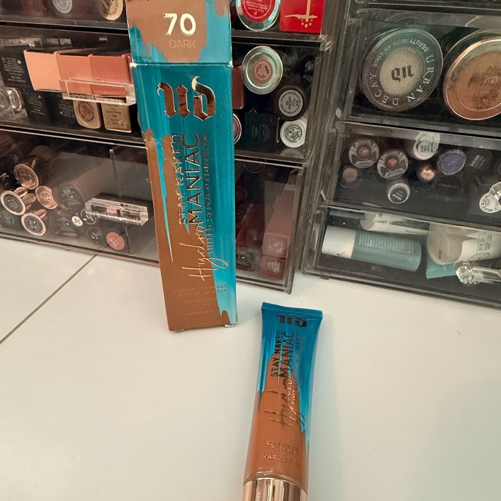 Urban Decay Hydromaniac Tinted Glow Hydrator - Dark